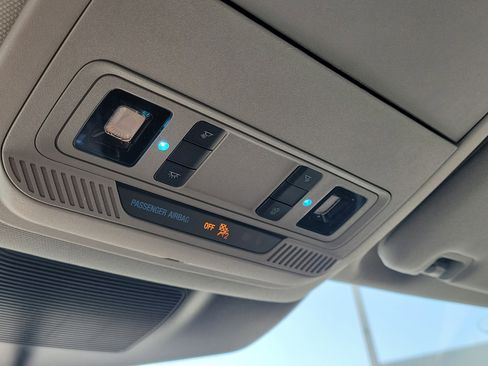 Used 2023 Ford Explorer XLT image 23