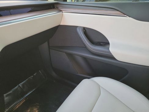 Used 2023 Tesla Model X AWD/4WD image 21