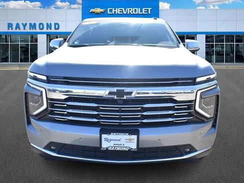 New 2026 Chevrolet Suburban Premier image 9