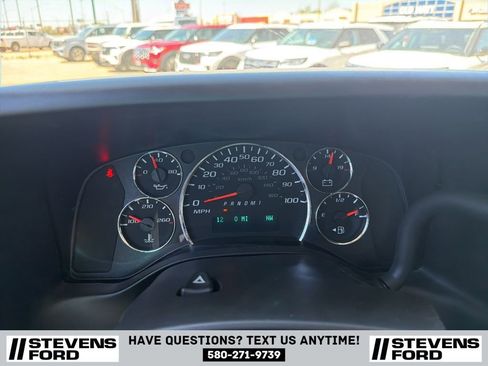 Used 2018 Chevrolet Express 2500 w/ Driver Convenience Package RWD image 24