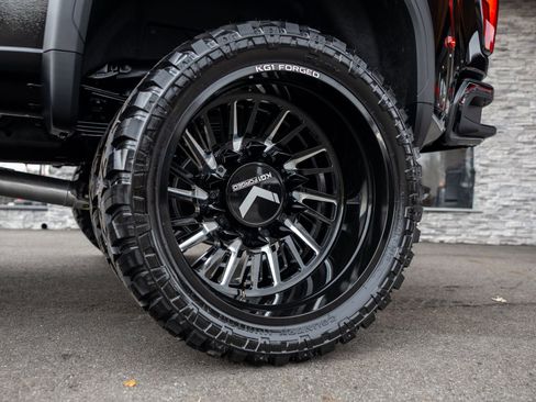 Used 2026 GMC Sierra 3500 Denali Ultimate image 6