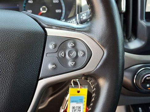 Used 2021 Chevrolet Colorado Z71 w/ Safety Package AWD/4WD image 24