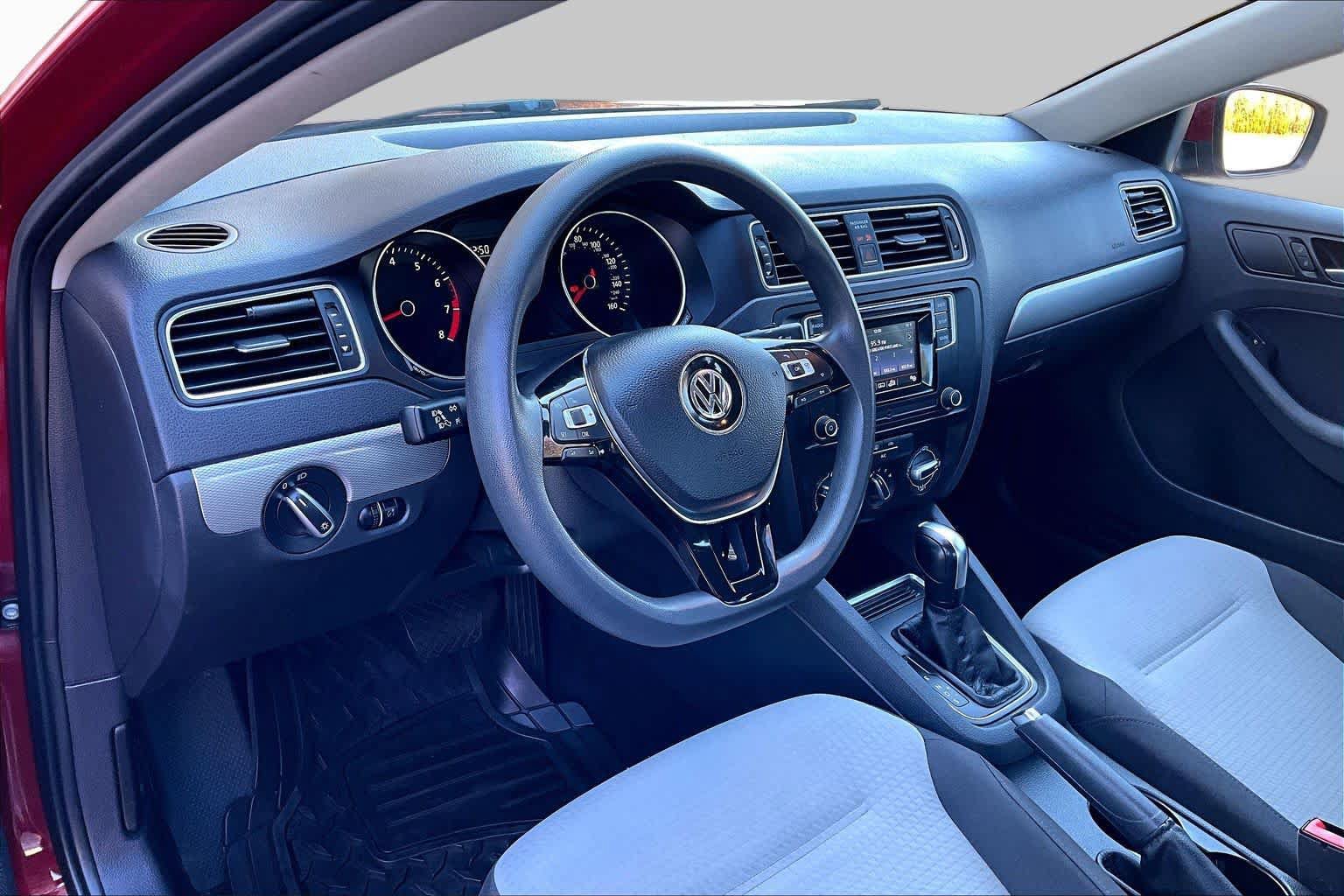 Used 2017 Volkswagen Jetta S FWD image 18