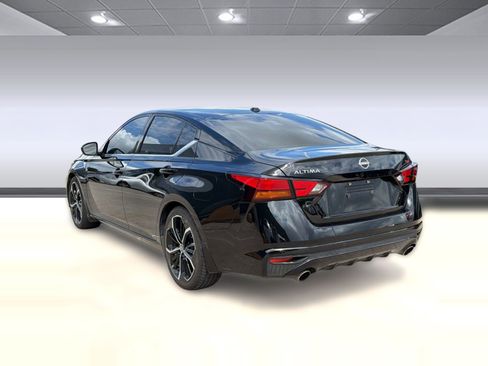 Used 2024 Nissan Altima 2.5 SR FWD image 3