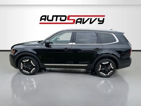 Used 2025 Kia Telluride EX w/ EX Captain's Chair Package FWD image 4