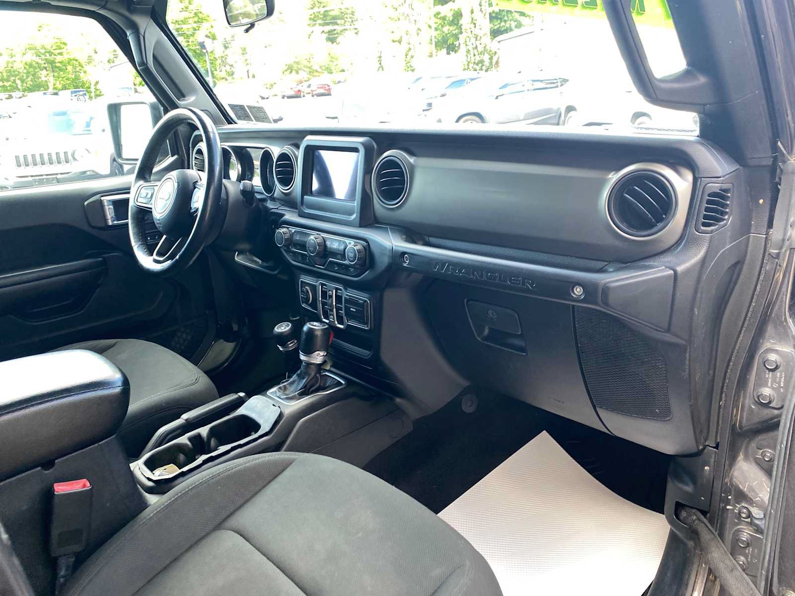 Used 2018 Jeep Wrangler Unlimited Sport S AWD/4WD image 24