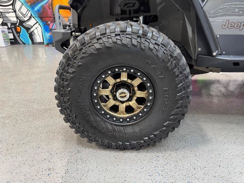 Used 2019 Jeep Wrangler Unlimited Rubicon AWD/4WD image 46