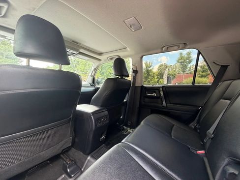 Used 2021 Toyota 4Runner Venture w/ Moonroof Package AWD/4WD image 19