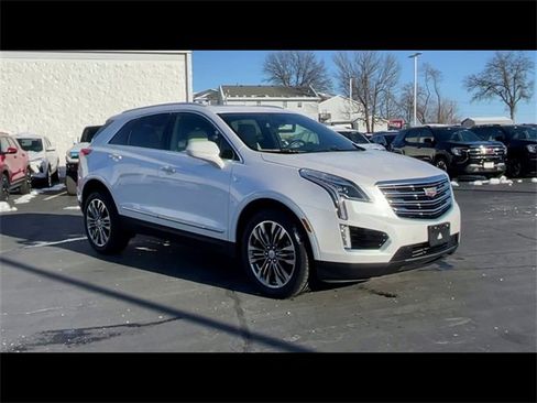 Used 2018 Cadillac XT5 Premium Luxury image 2