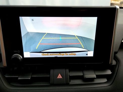 Certified 2025 Toyota RAV4 LE AWD/4WD image 31