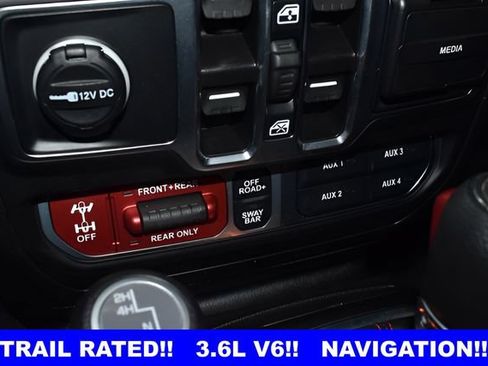 Used 2023 Jeep Wrangler Unlimited Rubicon w/ Cold Weather Group AWD/4WD image 17