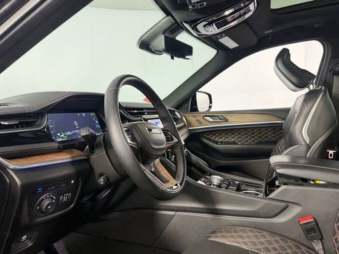 Used 2023 Jeep Grand Cherokee Summit w/ Advanced Protech Group IV image 21