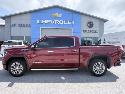 Used 2023 GMC Sierra 1500 Denali w/ Denali Carbonpro Edition AWD/4WD image 4