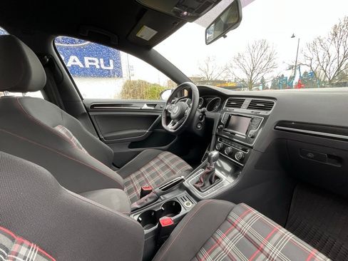 Used 2015 Volkswagen GTI S image 17