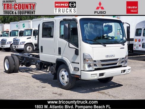 New 2025 Isuzu NQR image 1