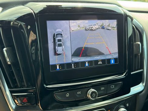 Used 2023 Chevrolet Traverse Premier FWD image 35