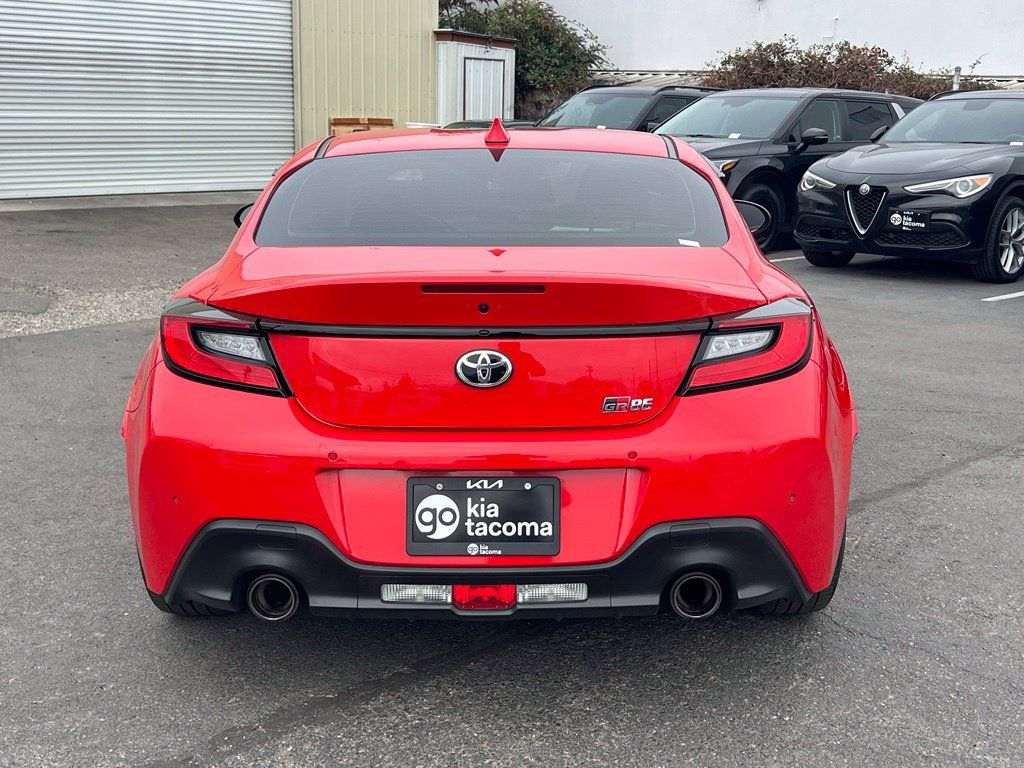 Used 2023 Toyota GR86 w/ ALL Weather Mat Package (TMS) RWD image 8