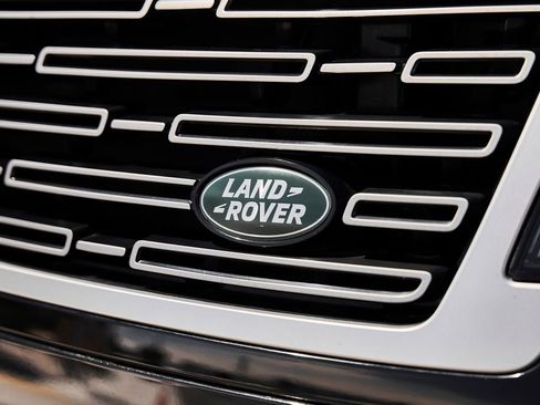 Used 2025 Land Rover Range Rover Long Wheelbase SE AWD/4WD image 8
