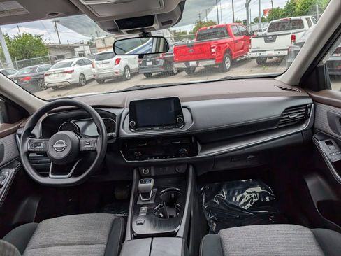 Used 2022 Nissan Rogue SV FWD image 14