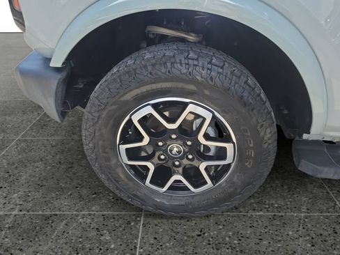 Used 2024 Ford Bronco Outer Banks AWD/4WD image 16