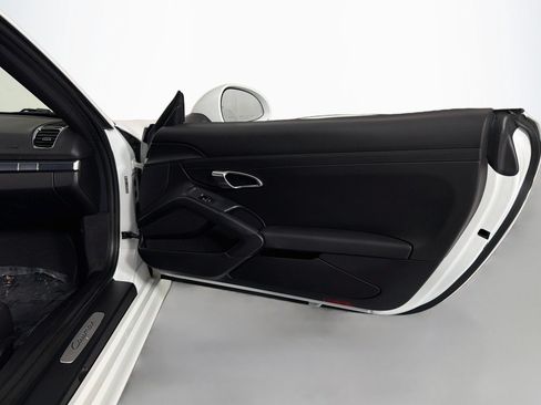 Used 2014 Porsche Cayman RWD image 22