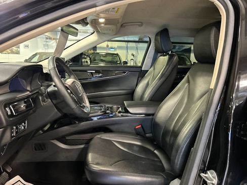 Used 2023 Lincoln Nautilus FWD image 10
