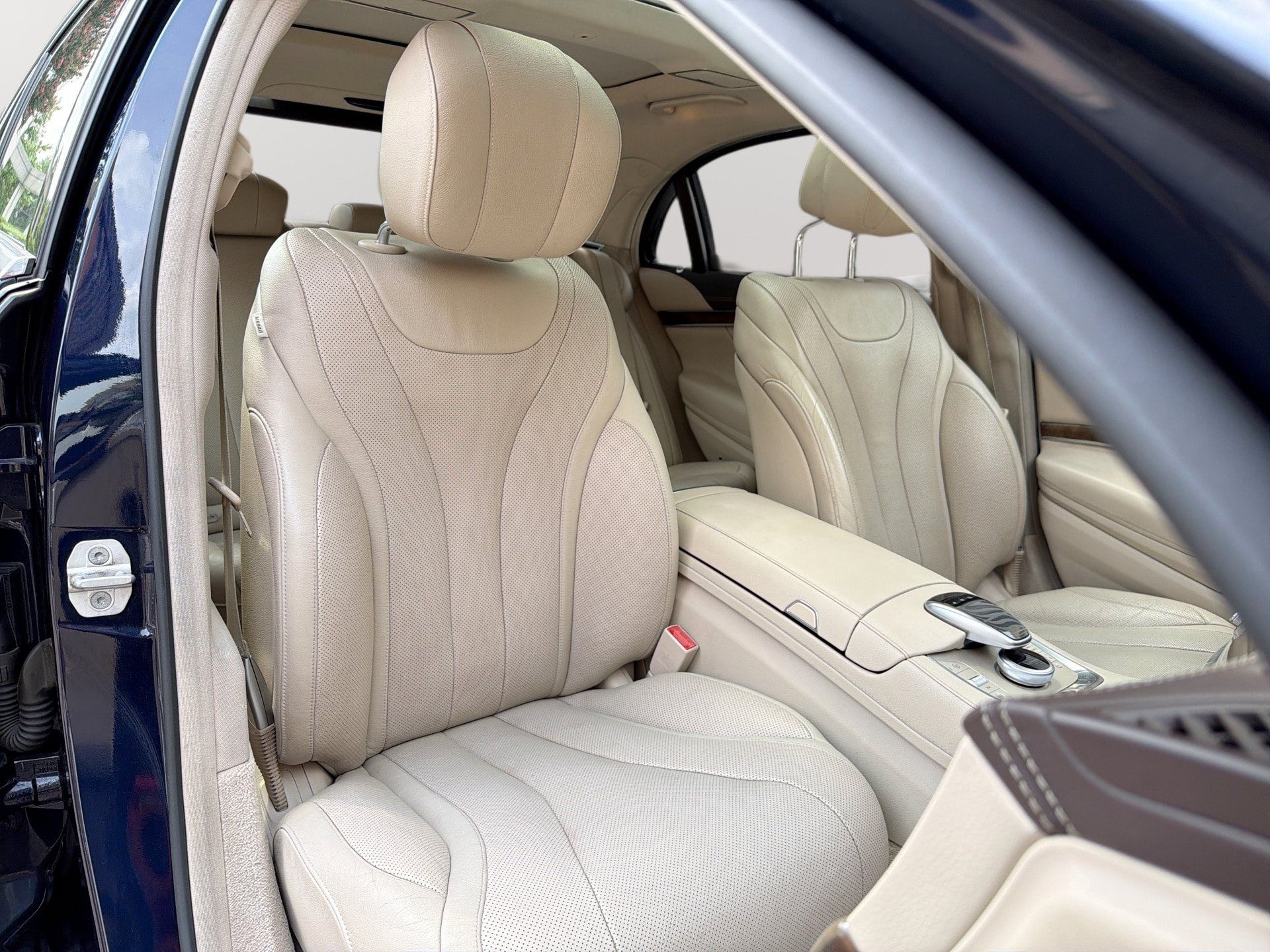Used 2015 Mercedes-Benz S 550 4MATIC Sedan image 28