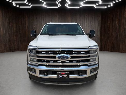 Used 2026 Ford F450 Lariat AWD/4WD image 2
