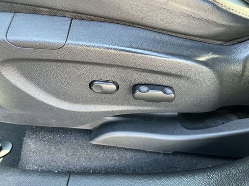 Used 2017 Chevrolet Trax LT w/ LT Convenience Package image 16