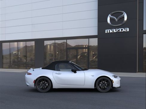 New 2026 MAZDA MX-5 Miata Club RWD image 5