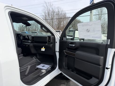 New 2026 Chevrolet Silverado 3500 LT image 11