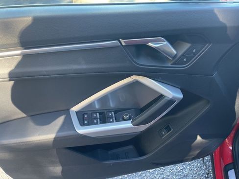 Used 2025 Audi Q3 2.0T Premium image 12