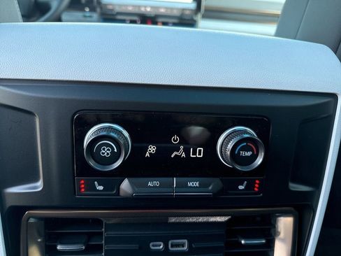 New 2025 GMC Hummer EV 2X w/ LPO, Dark Essentials Package image 47