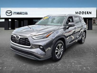 Used 2024 Toyota Highlander XLE