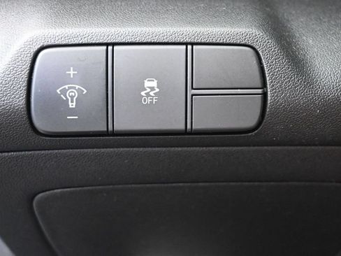 Certified 2025 Hyundai Elantra Sport FWD image 28