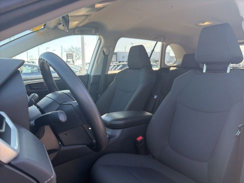 Used 2024 Toyota RAV4 LE image 8