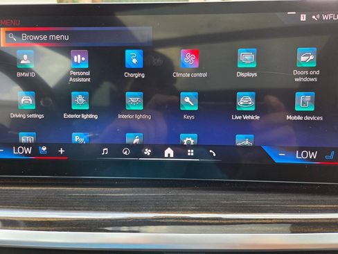Used 2025 BMW X5 xDrive50e AWD/4WD image 27