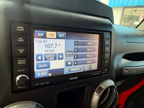 Used 2017 Jeep Wrangler Unlimited Sport AWD/4WD image 23