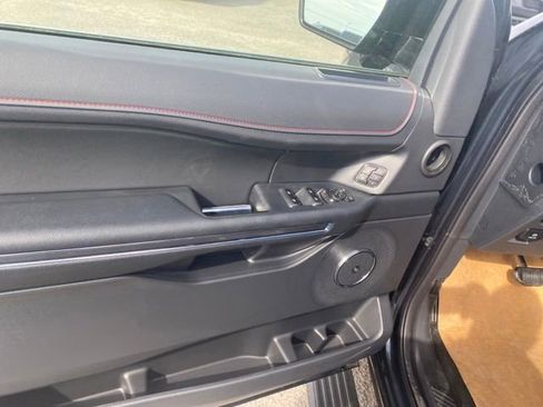 New 2024 Ford Expedition Limited image 17