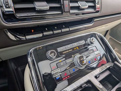 Used 2023 Lincoln Navigator L Black Label image 20