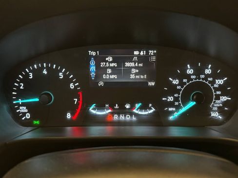 Used 2022 Ford Escape SE w/ Cold Weather Package AWD/4WD image 10