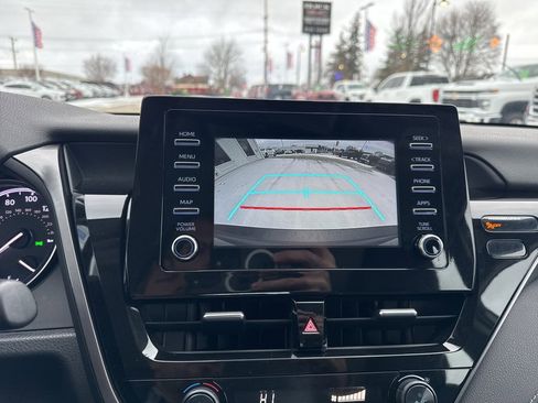 Used 2023 Toyota Camry SE image 24