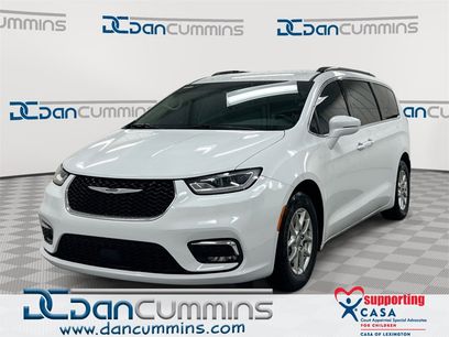 Used 2022 Chrysler Pacifica Touring-L