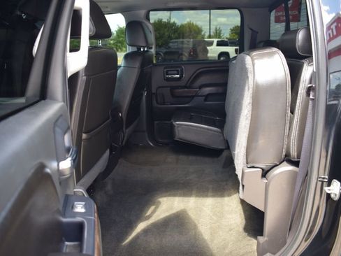 Used 2017 GMC Sierra 1500 Denali w/ Denali Ultimate Package AWD/4WD image 11