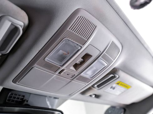 Used 2018 MAZDA CX-9 Touring w/ Touring Premium Package image 23