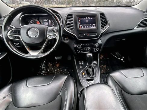 Used 2019 Jeep Cherokee Latitude Plus w/ Cold Weather Group image 15