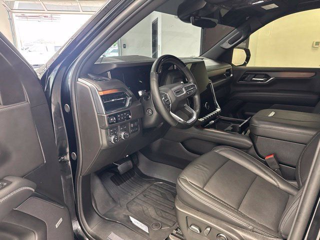 Used 2025 GMC Yukon XL Denali w/ Denali Reserve Package AWD/4WD image 19