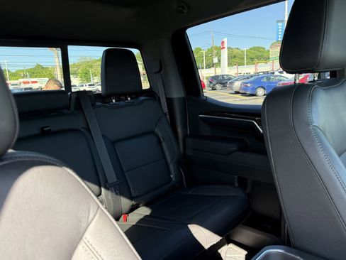 Used 2022 GMC Sierra 1500 Elevation w/ Elevation Premium Package AWD/4WD image 29