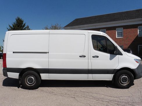 Used 2022 Mercedes-Benz Sprinter 1500 image 16