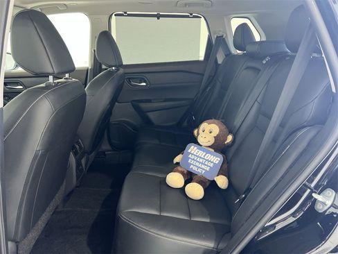 Used 2023 Nissan Rogue SL w/ SL Premium Package image 24